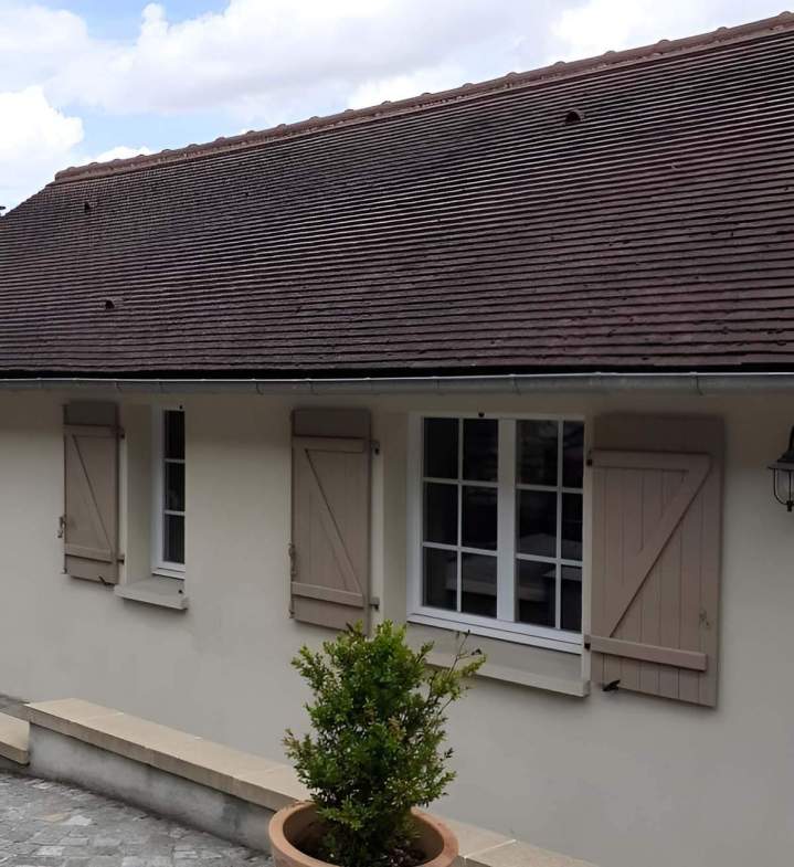 Toiture propre après démoussage Vernouillet