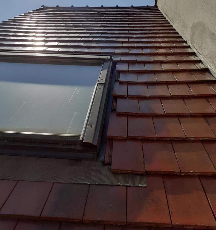 Toiture après nettoyage haute pression Vernouillet